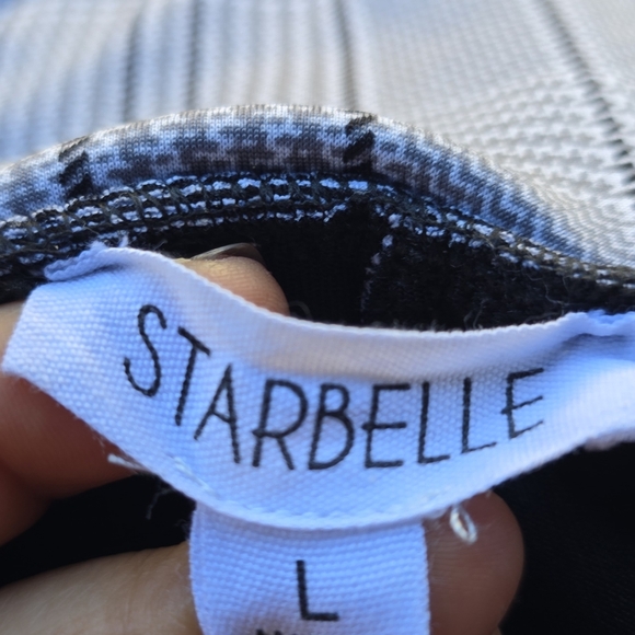 Classic Gray Plaid Pleated Skirt. New Without Tags. - Picture 5 of 7